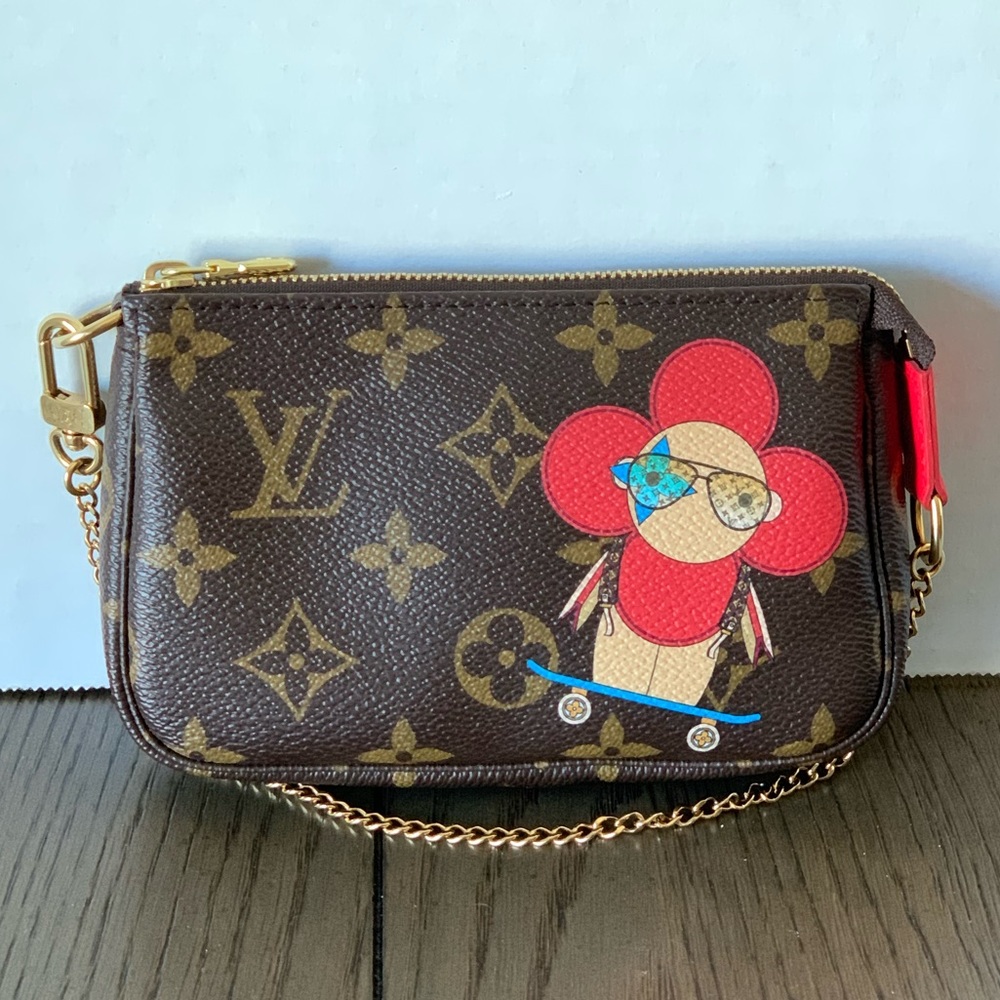 Louis Vuitton monogram mini Pochette Japan Exclusive Limited Edition Vivienne